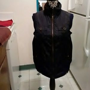 Old navy vest size large